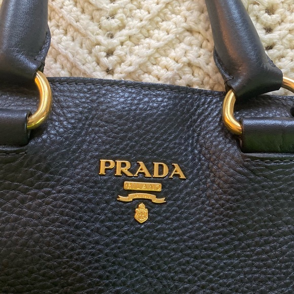 Prada large hobo handbag with adjustable strap. - Picture 3 of 13